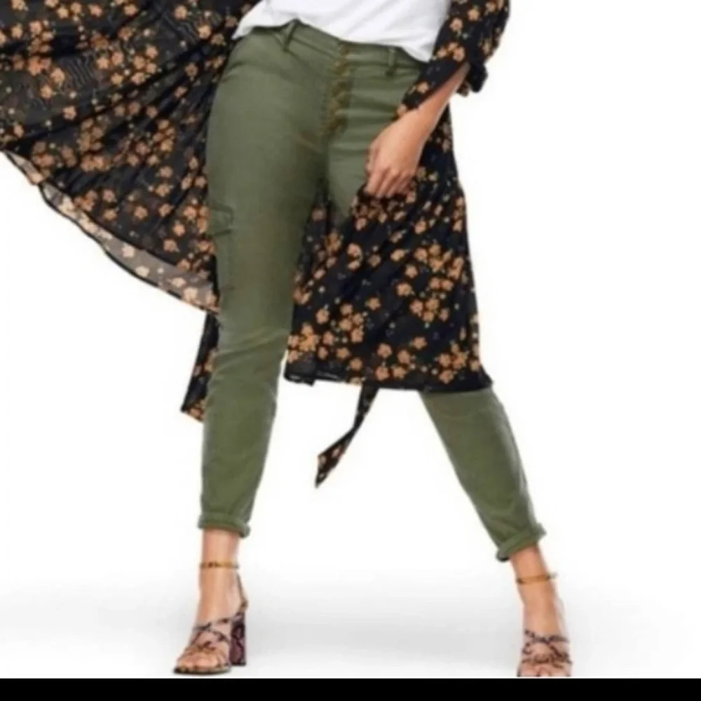 Cabi Exposed Button Fly Cargo Pants Green Style 5872 - NWOT - Size 4